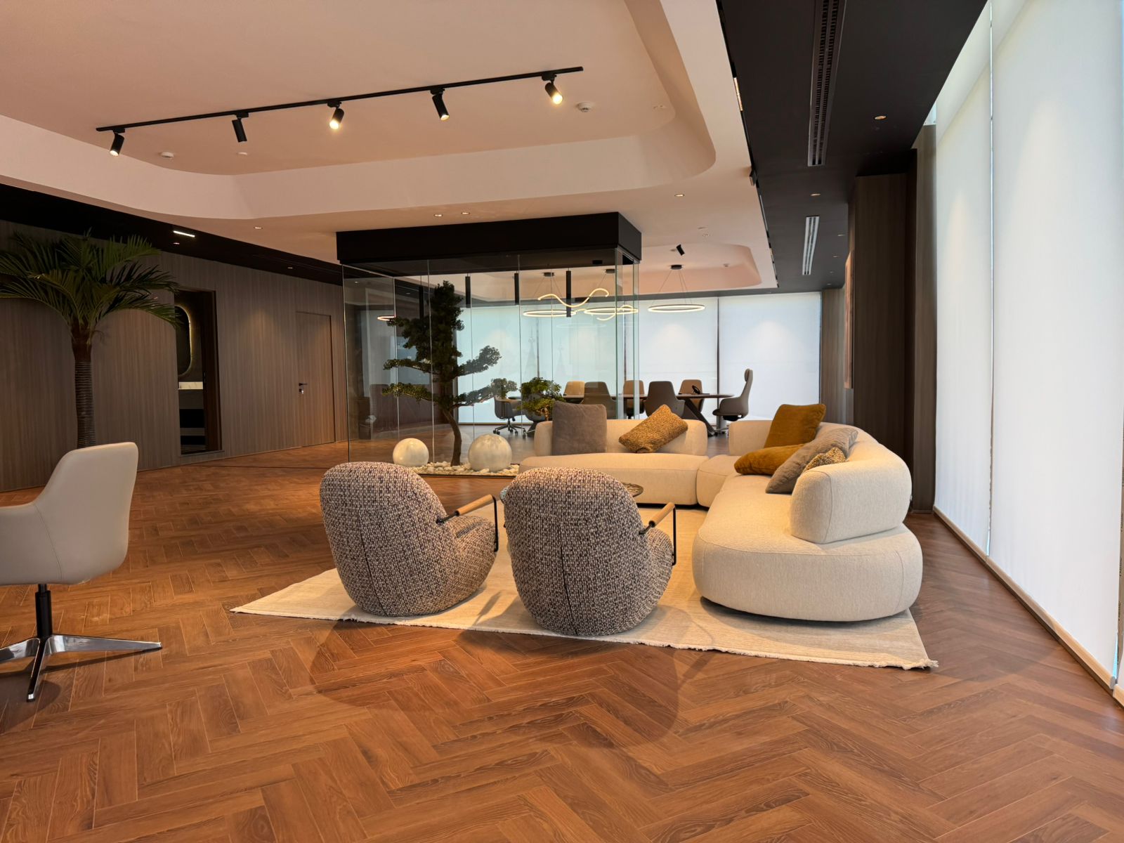 مكاتب اعمال 1